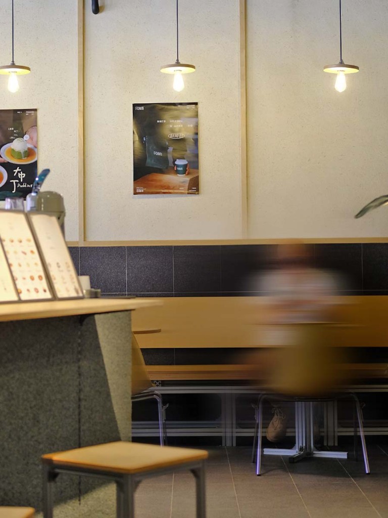 FOAM 门店海报与空间